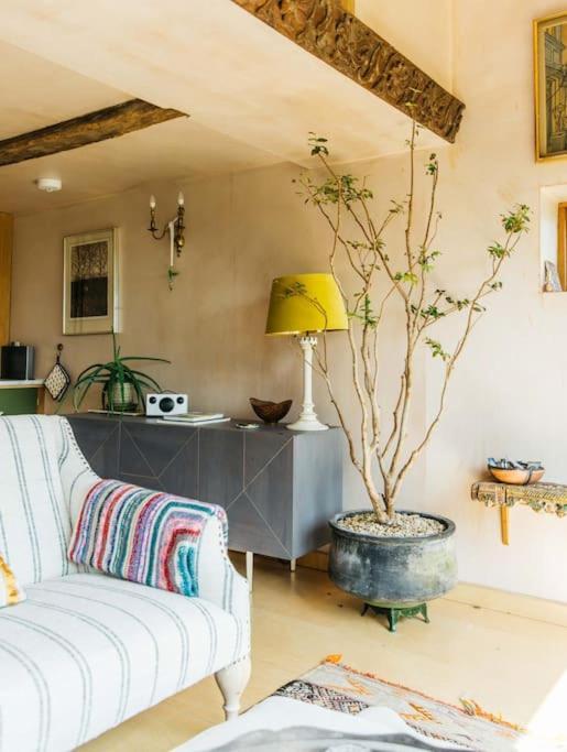 Romantic Country Annex With Views - 10 Min To Bath Cold Ashton Eksteriør billede