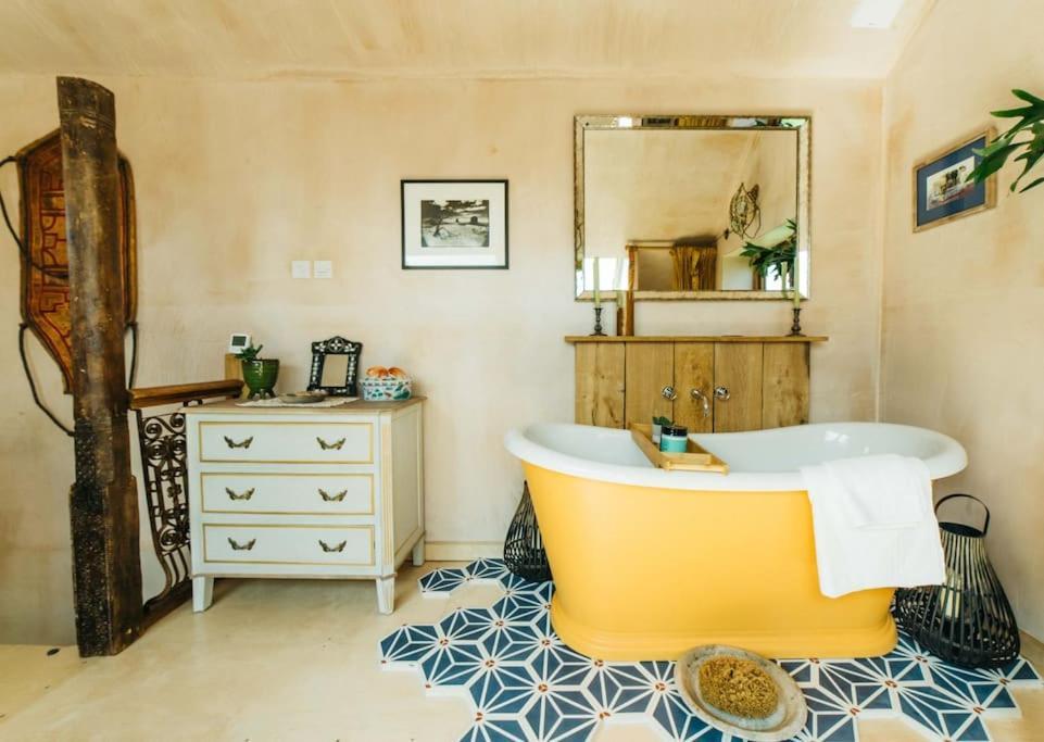 Romantic Country Annex With Views - 10 Min To Bath Cold Ashton Eksteriør billede